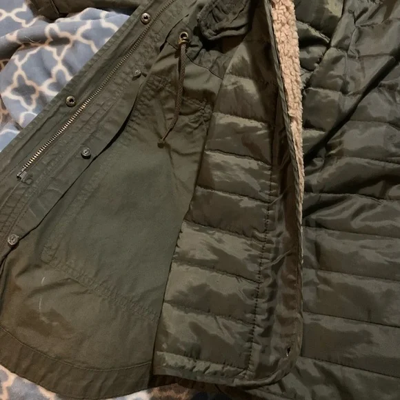 L.O.G.G Coat - Picture 7 of 7